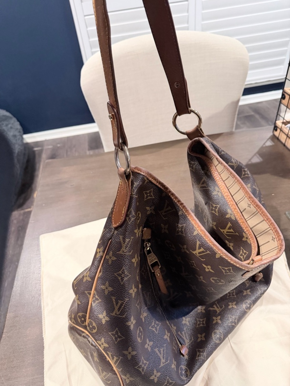 Authentic LV Delightful GM Monogram Shoulderbag - Picture 10 of 16